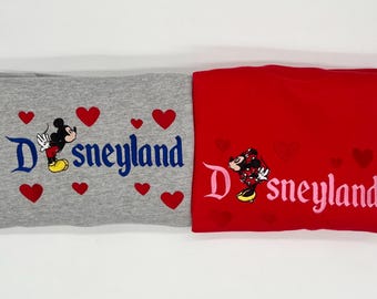 Disneyland Couple crewneck sweater / Mickey Minnie Mouse sweater /sweethearts sweater /matching couple hoodie / Embroidery Disney couple
