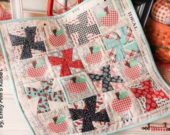 applekins mini quilt pattern  PDF