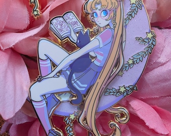 Manga Moon Girl Moon Chair serena Usagi sailor moon comic books and Luna