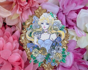 Casual flower Usagi Serena senshi moon serenity pin