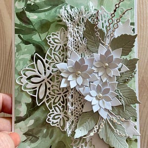 Carte de voeux faite main avec un motif floral | Carte universelle pour toutes les occasions | Comprend une enveloppe kraft décorée