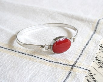 Vintage sterling silver and semiprecious stone bracelet from Mexico. Artisan made, hook closure, 925, marked, sterling, carnelian, red stone