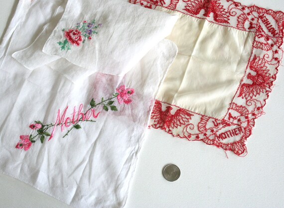 Lot of three vintage hankies. Floral handkerchief… - image 1