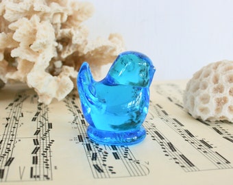 Bluebird of happiness figurine. Hand made vintage glass sculpture, Leo Ward, signed, cyan blue, light blue, housewarming gift, wedding