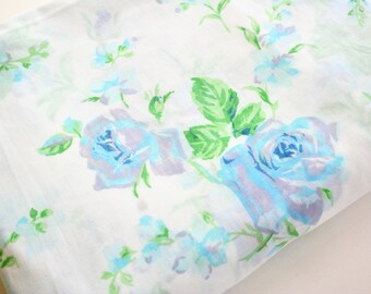 1970s Retro Floral Queen Size Flat Sheet, Fieldcrest Percale Fabric, Blue Roses