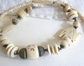 Vintage boho necklace. Animals, elephant necklace, beaded necklace, retro necklace, tribal necklace, bone necklace, Indian necklace, white