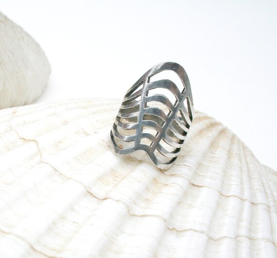 Modernist style openwork ring. Artisan, statement… - image 3