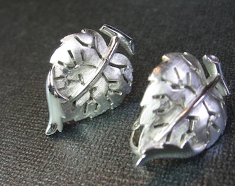 Trifari Vintage Silver Leaf Earrings Clip On Heart Shaped Leaves Signed Trifari  Repurpose/Reuse