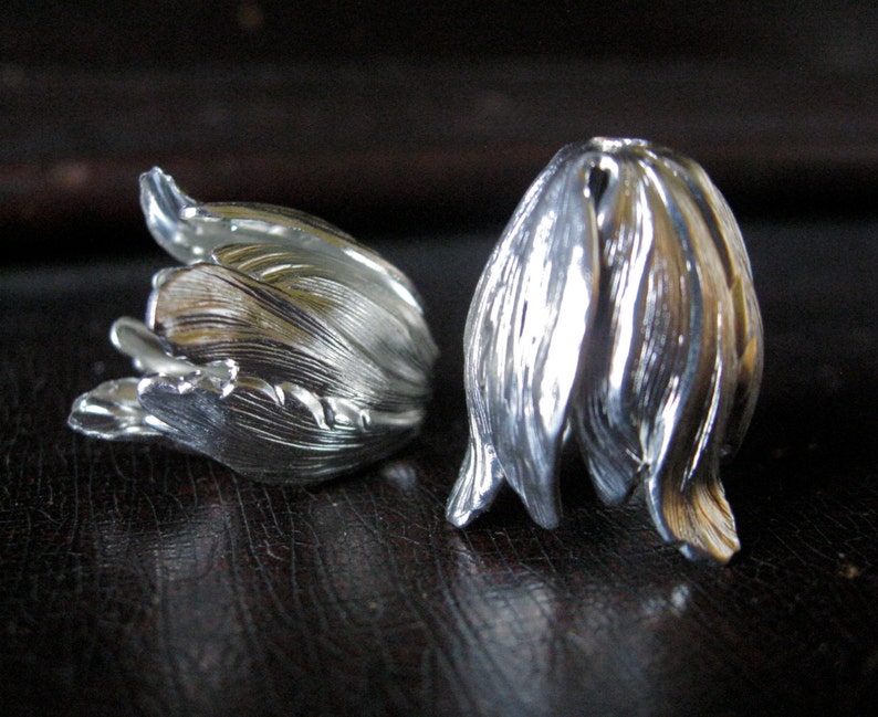 2 Large Flower Bead Caps Silver Tinned Brass Great Details /& Possibilities Tulip Steampunk Victorian Jewelry Findings Made in USA