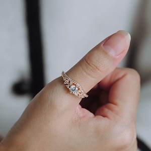 4個 CZ パヴェ ゴールド クラウン リング、プリンセス リング、華奢なリング、結婚指輪、婚約指輪 (GB-3575)