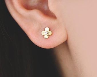 10pcs CZ Pave Gold/ Silver Flower Earrings 6mm, 18K Gold/ Rhodium plated Brass, Floral Stud Earrings  (GB-3381-J)