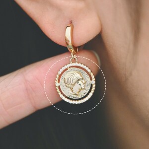 4pcs Gold Medallion Charm Pendant 17x14mm, Face Charm, Jewelry Supply  (GB-1603)