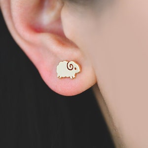 10pcs Gold Sheep Earrings, Gold Plated Brass, Cute Animal Stud Earrings (GB-4145)