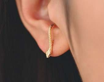 10pcs Gold Snake Earrings 19x3mm, Gold Plated Brass Animal Stud Earrings (GB-4039)