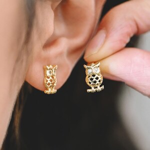 10pcs CZ Pave Gold Owl Earrings 11x7mm, Gold Plated Brass, Bird Stud Earrings (GB-3999)