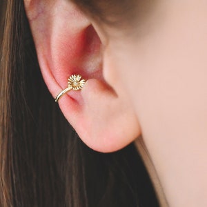 4pcs Gold Daisy Flower Ear Cuff/ Nose Cuff, Non Piercing Nose Cuff(GB-3709-A)