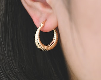 4pcs Gold U-Shaped Earrings 24x22mm, Real Gold plated Brass, Minimalist Hoop Earrings (GB-3696)