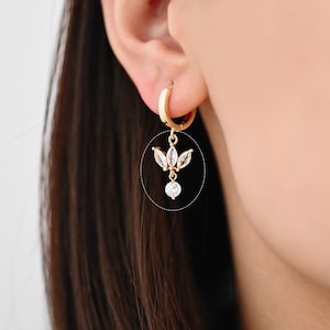 4pcs Gold CZ Pave Flower Charm 18x12mm, Real Gold plated Brass Leaf Pendants (GB-584-E)