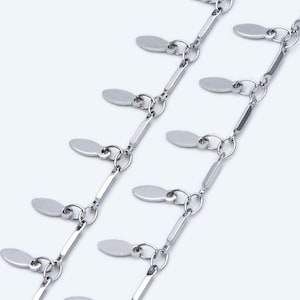 Catena a barra in argento con ciondoli a disco ovale pendenti, ottone rodiato, catena a foglia per collana all'ingrosso (#LK-460-2)/ 1 metro = 3,3 piedi