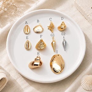 10 ciondoli a forma di conchiglia color oro/argento, in ottone placcato oro 18 carati/rodio, delicati pendenti a conchiglia (GB-2680)