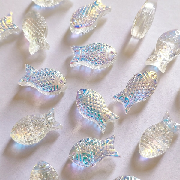 20pcs Crystal Fish Beads 15x8mm, Glass Fish Charm Pendants, Sparkly Transparent Clear AB (TS127)