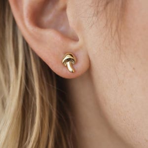 10pcs Gold Mushroom Stud Earrings, 18K Gold plated Brass, Minimalist Stud Earring (GB-4659)