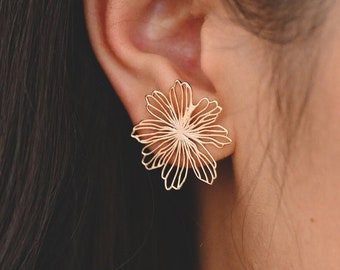 4pcs Gold Hollow Flower Post Earrings 22x23mm, Gold plated Brass Floral Stud Earring (#GB-4000)