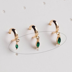 10 pezzi Ciondolo a forma di foglia piccola in vetro verde, ciondoli a forma di marquise color smeraldo (GB-3299)