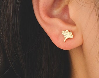 10pcs Gold Ginkgo Leaf Ear Posts 9x8mm, Gold Plated Brass Minimalist Stud Earrings (GB-3290)