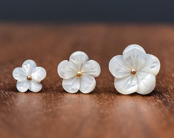 10pcs White Mother of Pearl Flowers, Carved Shell Flower Beads 8/ 10 /12mm, Flat back- (V1176)