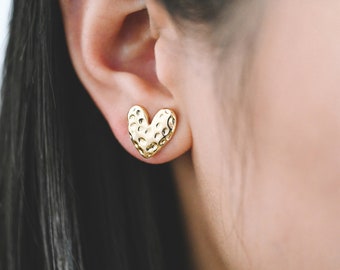 10pcs Gold Hammered Heart Ear Post with Loop, Real Gold plated Brass, Geometric Earring Studs (GB-3917)