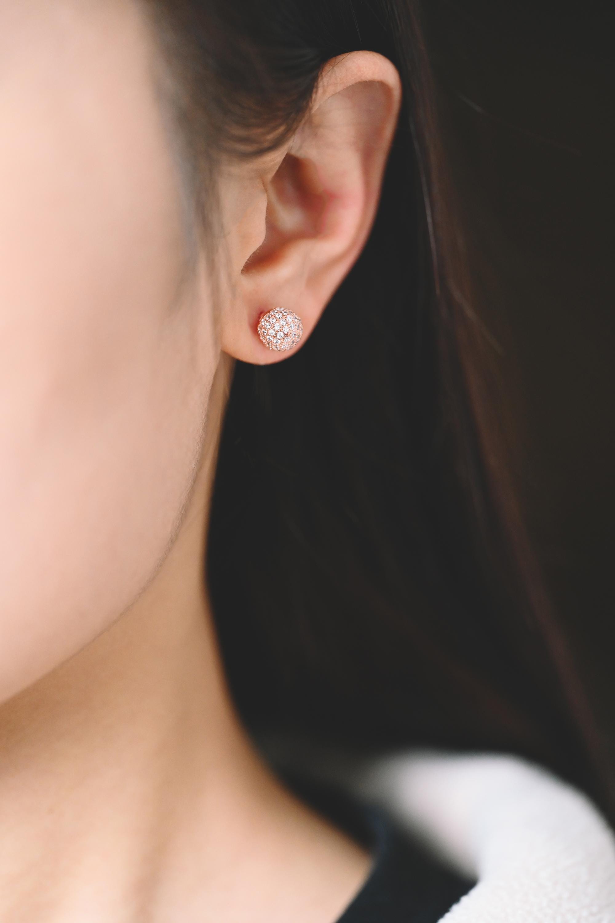 Orecchini Oro 9kt A Mezza Sfera (Sfera Piatta) - Scegli Diametro 3-8 Mm E Chiusura A Pressione O A Vite - Anallergici Con Astuccio