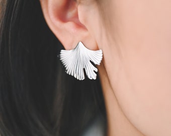 10pcs Gold/ Silver Ginkgo Leaf Earring, Gold/ Rhodium Plated Brass Minimalist Stud Earrings, DIY Ear Findings (GB-3820)