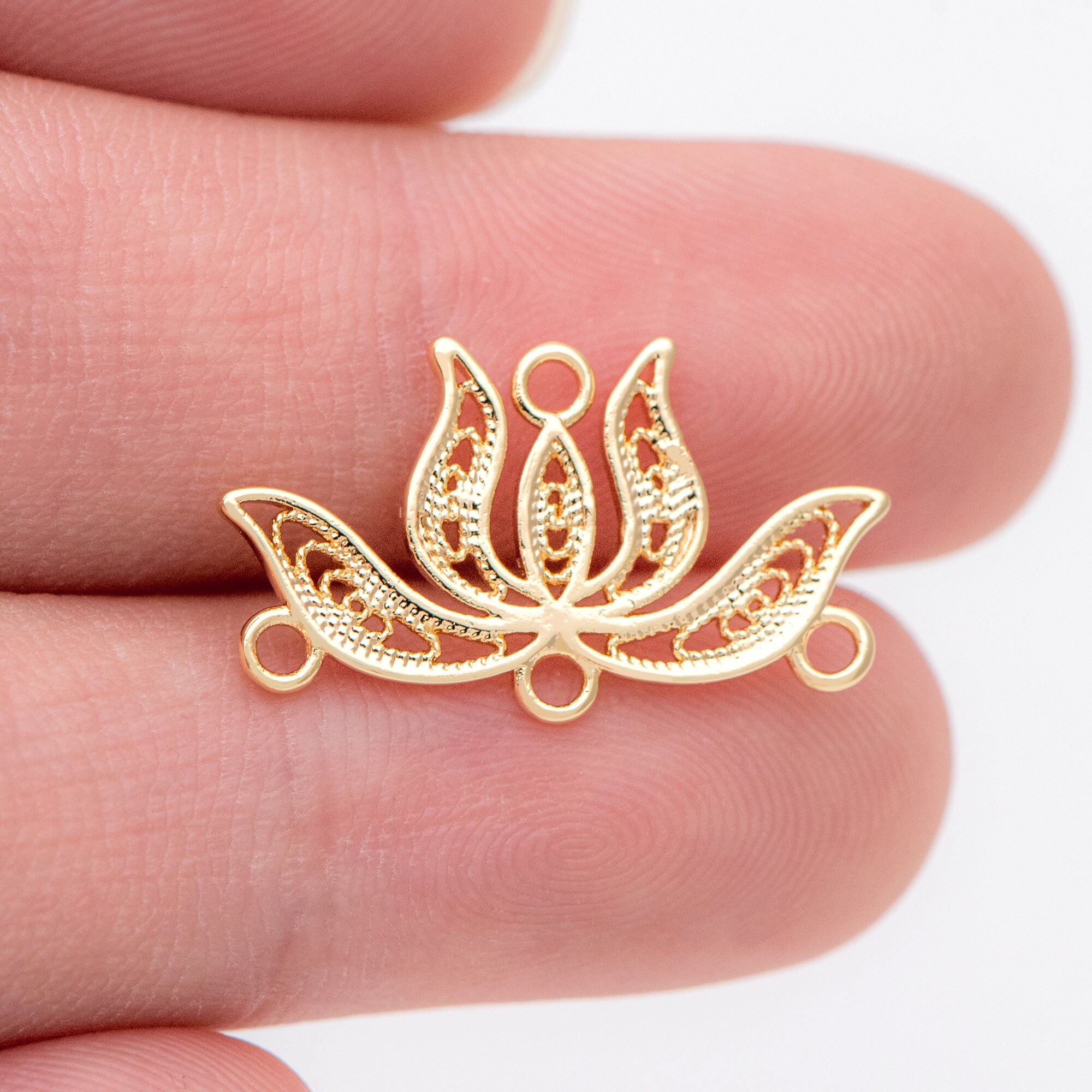 10pcs Gold Lotus Pendants 13x22mm, 18K Gold Plated Brass 10pcs Gold Lotus Pendants 13x22mm, 18K Gold Plated Brass