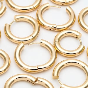 4pcs Gold Chunky Hoop Huggies, 4mm Thick, 18/ 20/ 22/ 24/ 26mm, Stainless Steel Hoop Earrings, Minimalist Earrings (GB-3301)