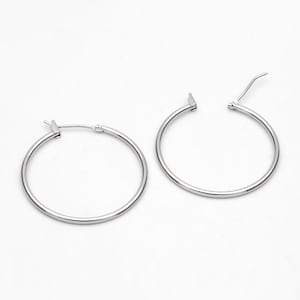 10pcs Silver Tone Hoop Earrings, Huggie Earrings, Rhodium plated on Brass, Earring Hoop Components (GB-2812)