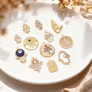 4stk CZ Pave Gold Hamsa Hand Charm, Evil Eye Ohrring Charm, Schmuckherstellung, DIY Material (GB-3923)