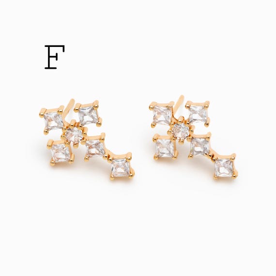 Orecchini a croce con mani in preghiera ghiacciate: pendenti in argento sterling - Italia
