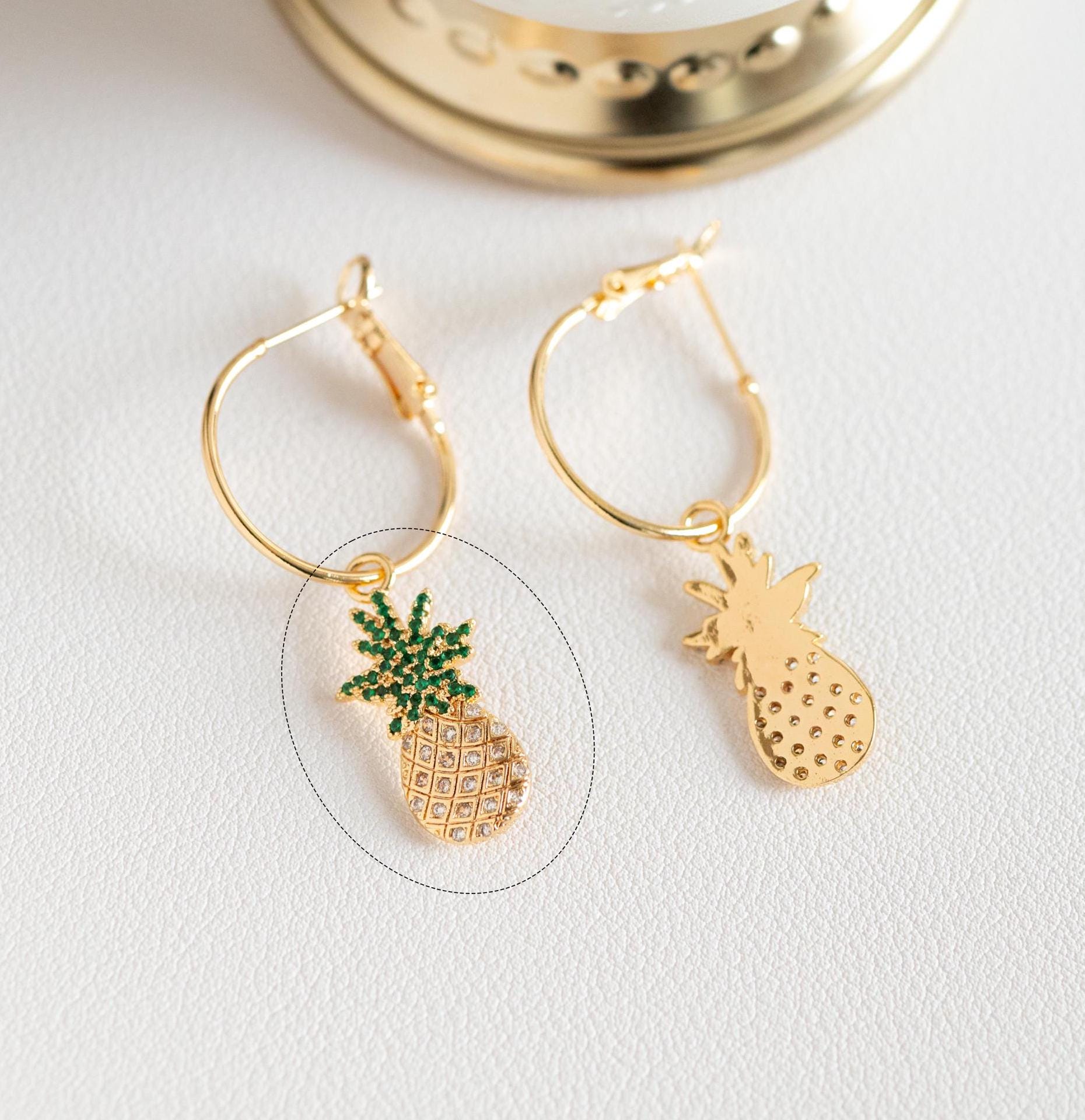 新品✨NEW TOP CHARM PINEAPPLE Amazon.com: Pineapple Dangle Charm, Fruit, Rhinestoned