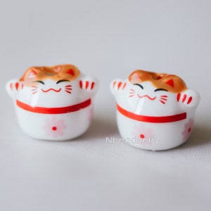 10 koralików – porcelanowe koraliki Lucky Cat 17 mm, ręcznie robione ceramiczne Maneki Neko, z otworami w kształcie kotów Kawaii (TC-154)