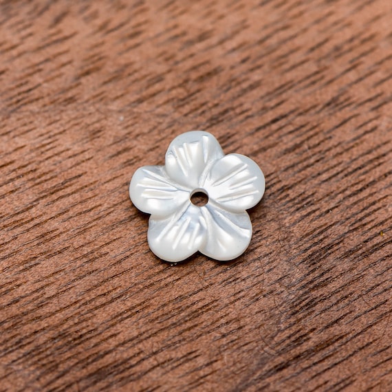 Decorative Flower Beads at Rs 6/piece