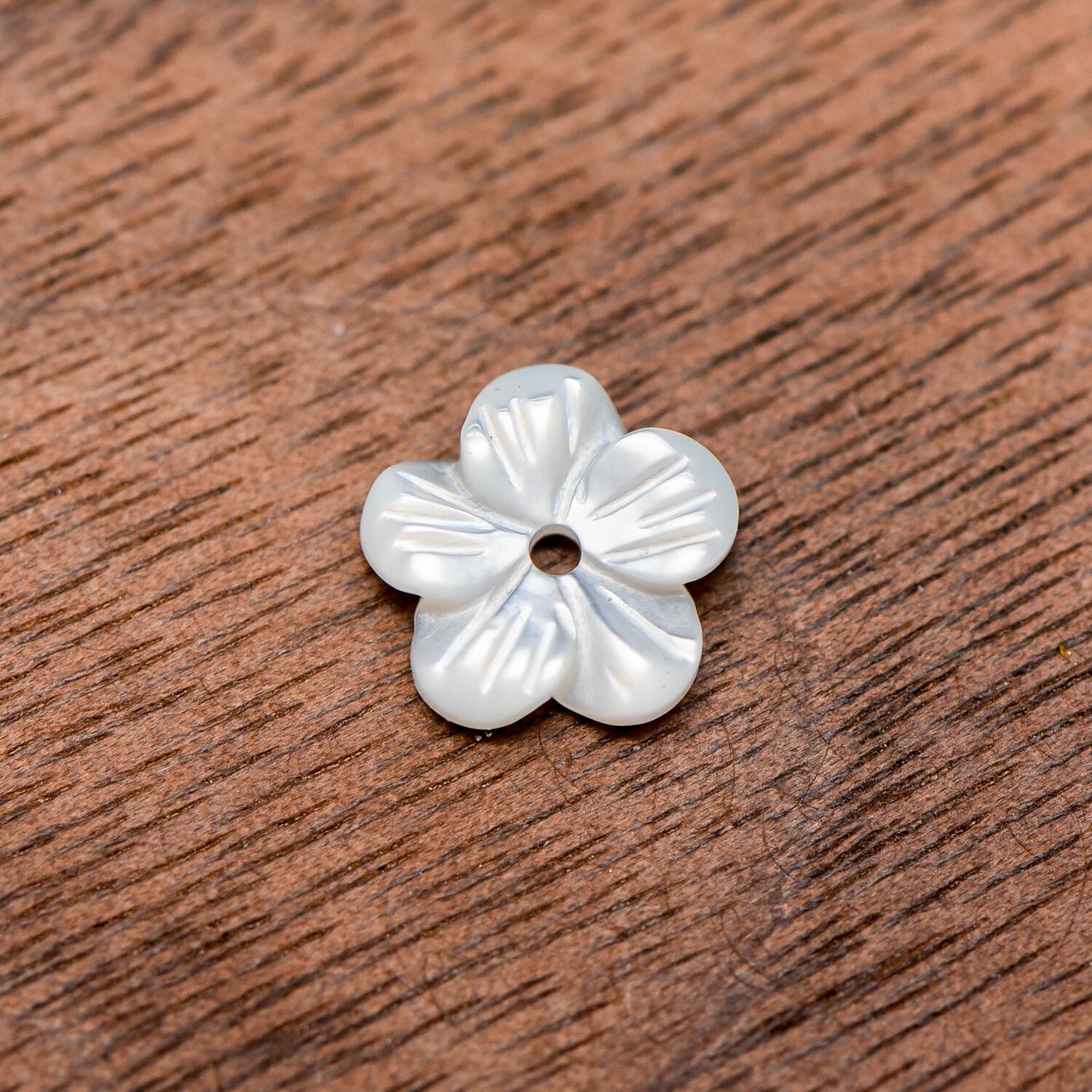 10pcs White Mother of Pearl Flowers Carved Shell Flower Beads Etsy