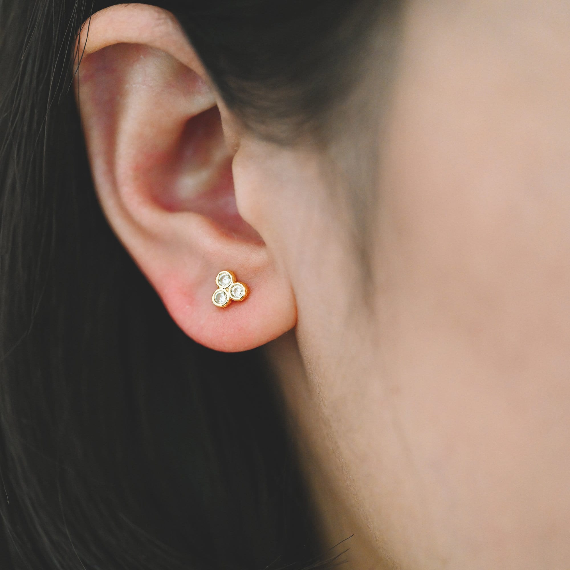 【threetimes】tht stud earrings ピアス Diamond Trinity Threaded Stud Earring | MARIA TASH