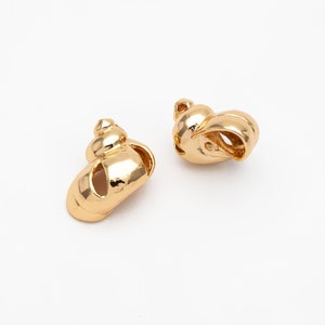 10pcs Gold Seashell Charms 19x18mm, 18K Gold plated Brass, 3D Shell Dangle Pendants (GB-3589)
