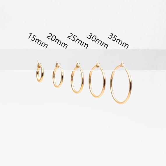 Orecchini A Cerchio Canna Liscia Da Donna In Oro 18 Carati Spessore O Modello: 4,00 Mm Diametro Interno Misura: 30 Finitura Elemento: Lucida Senza Rinforzo 5,1g - Foto 11