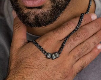 Personalisierte Namenskette für Herren von Lovyra • Kubanische Kette mit Familiennamenperlen • Vatertagsgeschenk • Geschenk für Papa