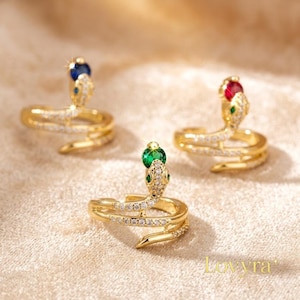 Anillo de serpiente dorado con circonitas cúbicas | Ajustable | Circonita, esmeralda, zafiro, rubí | Bañado en oro de 18 quilates | Regalo para mujer