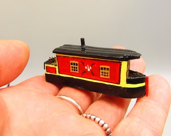 From *DJD* Canal barge toy.