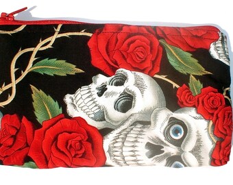 Roses and Thorns in Black Wallet w/Zipper