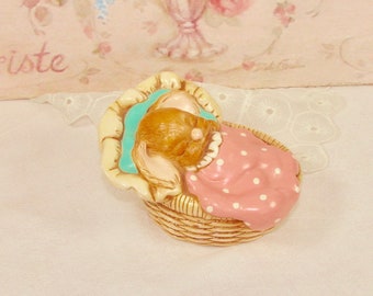 Discontinued, Vintage Pendelfin, Handmade in England, Rabbit - 'Baby Parsley'